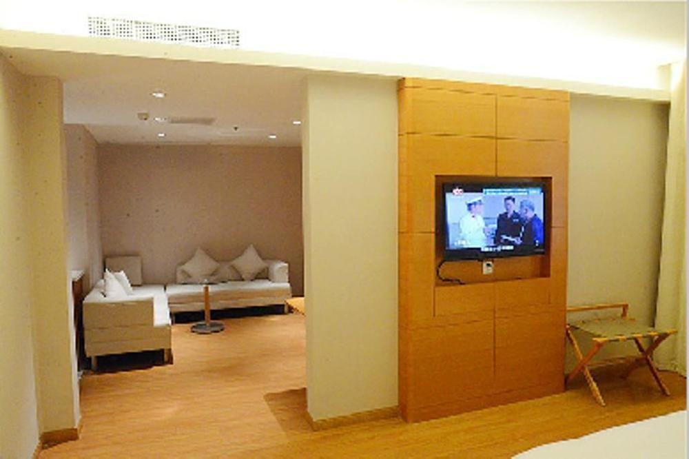 Ji Hotel Changsha Helong Stadium Buitenkant foto